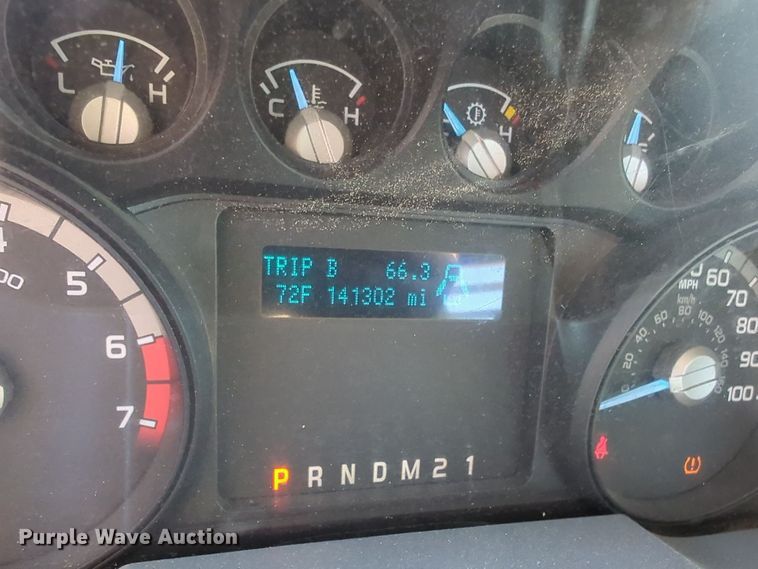 image for item ER4516 2015 Ford F350 Super Duty utility bed pickup truck