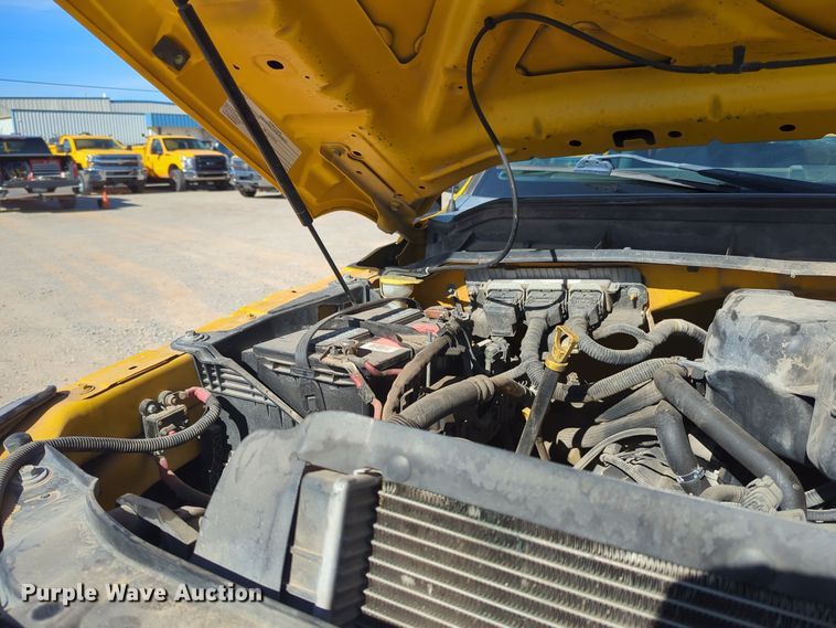 image for item ER4516 2015 Ford F350 Super Duty utility bed pickup truck