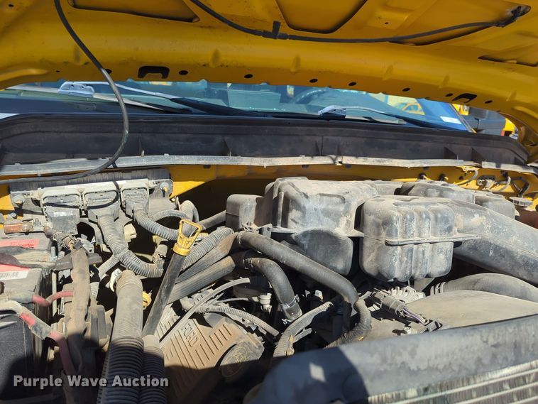 image for item ER4516 2015 Ford F350 Super Duty utility bed pickup truck