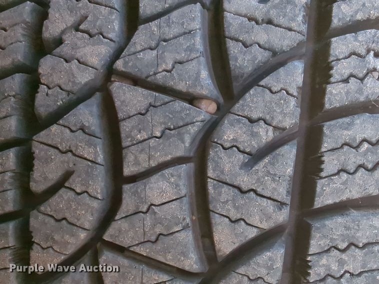 image for item ER4516 2015 Ford F350 Super Duty utility bed pickup truck