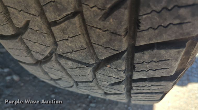 image for item ER4516 2015 Ford F350 Super Duty utility bed pickup truck