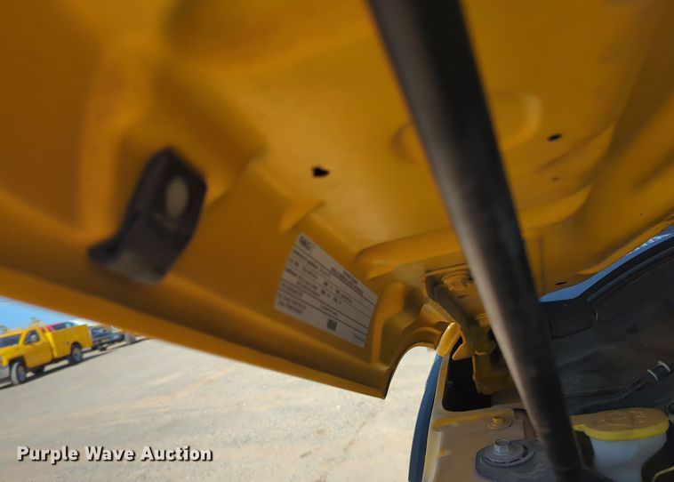 image for item ER4517 2015 Ford F350 Super Duty utility bed pickup truck