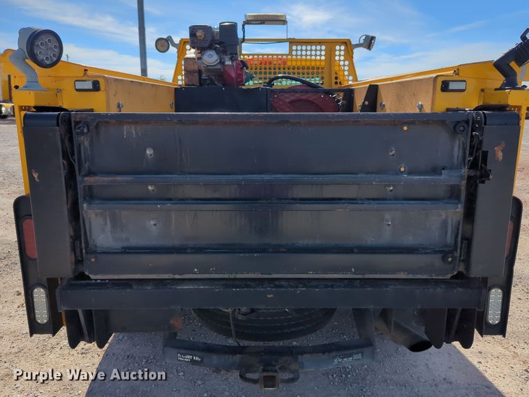 image for item ER4518 2016 Chevrolet Silverado 3500HD utility bed pickup truck