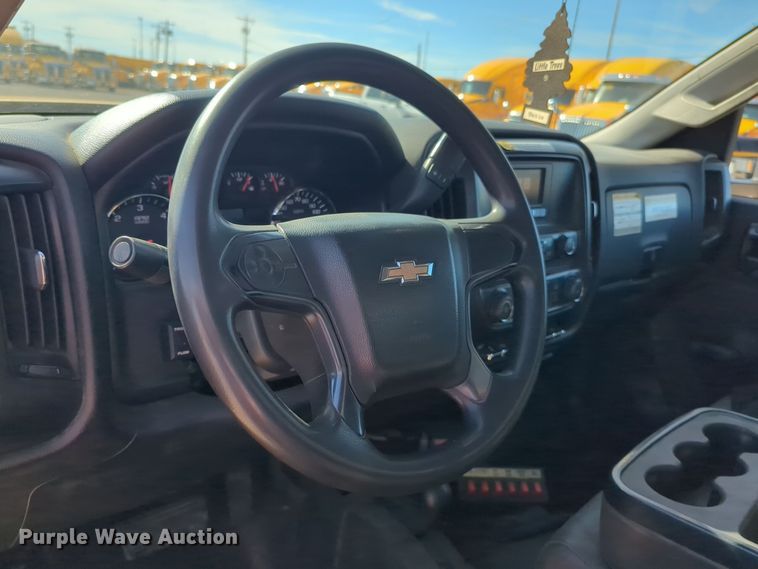 image for item ER4518 2016 Chevrolet Silverado 3500HD utility bed pickup truck