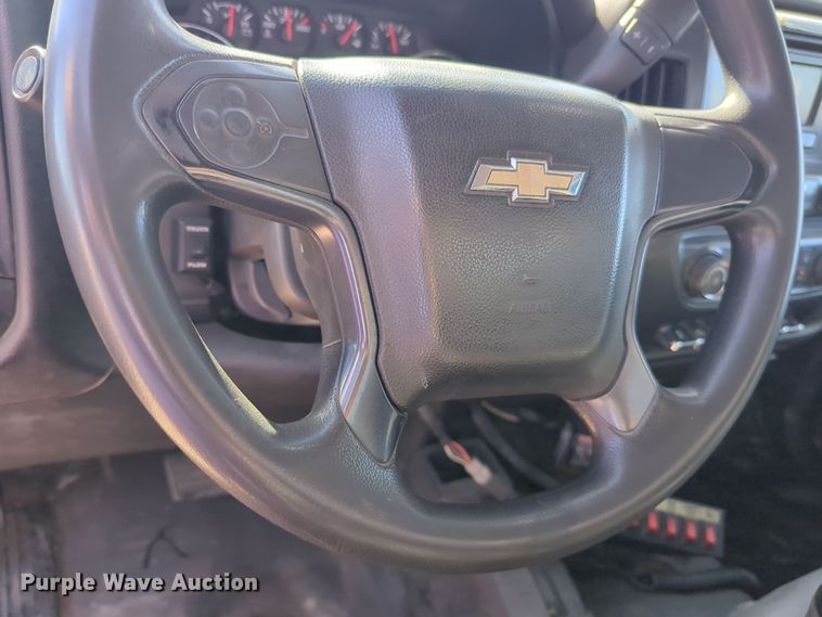 image for item ER4518 2016 Chevrolet Silverado 3500HD utility bed pickup truck