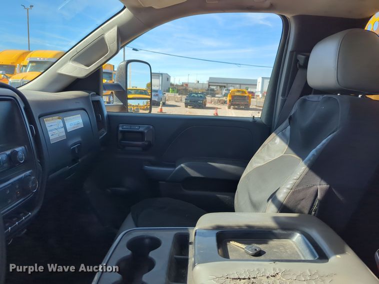 image for item ER4518 2016 Chevrolet Silverado 3500HD utility bed pickup truck