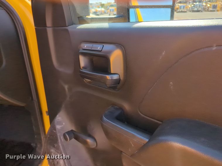 image for item ER4518 2016 Chevrolet Silverado 3500HD utility bed pickup truck
