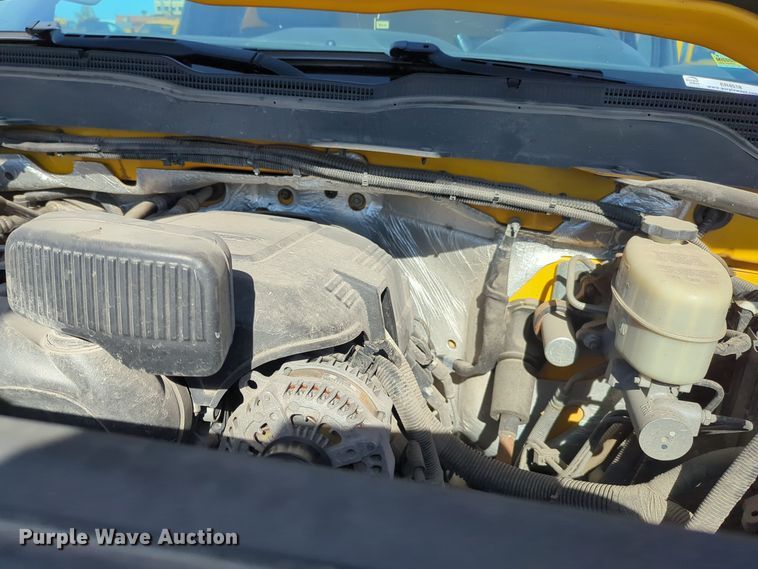 image for item ER4518 2016 Chevrolet Silverado 3500HD utility bed pickup truck