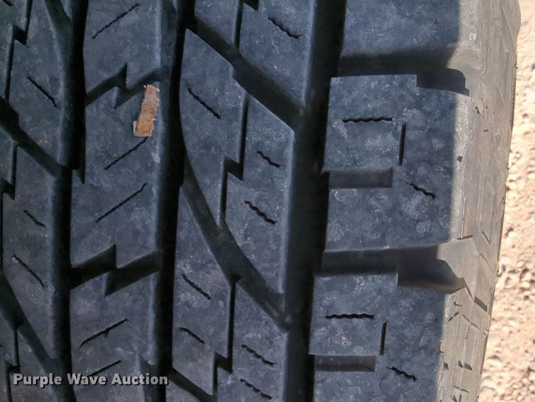 image for item ER4518 2016 Chevrolet Silverado 3500HD utility bed pickup truck