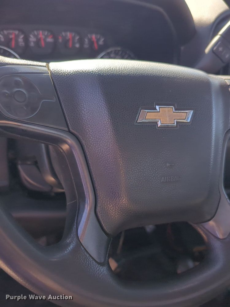 image for item ER4520 2015 Chevrolet Silverado 3500HD utility bed pickup truck