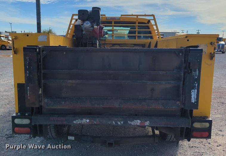 image for item ER4522 2015 Ford F350 Super Duty utility bed pickup truck