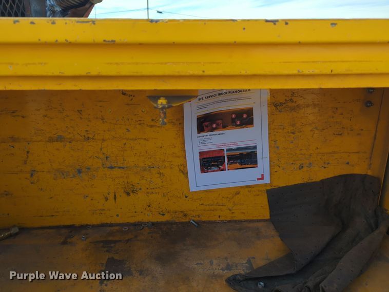 image for item ER4522 2015 Ford F350 Super Duty utility bed pickup truck