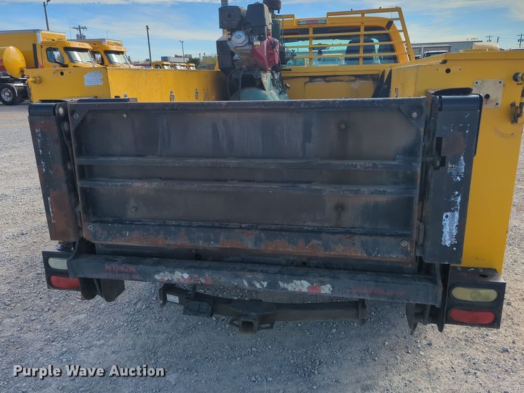 image for item ER4522 2015 Ford F350 Super Duty utility bed pickup truck