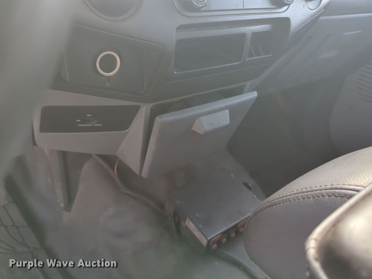 image for item ER4522 2015 Ford F350 Super Duty utility bed pickup truck