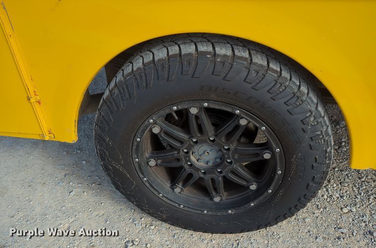 image for item ER4522 2015 Ford F350 Super Duty utility bed pickup truck