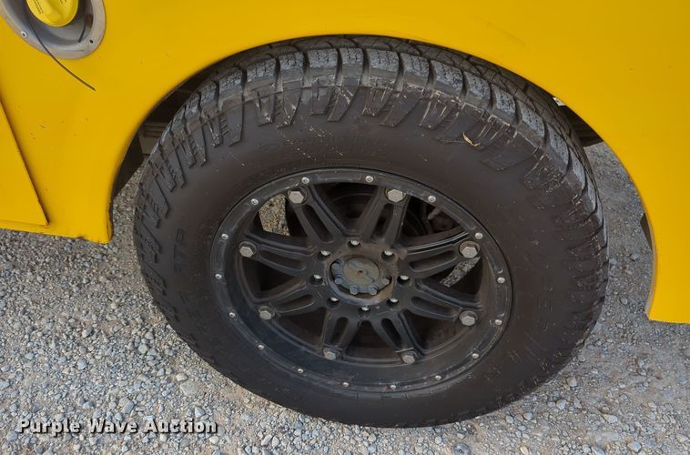 image for item ER4522 2015 Ford F350 Super Duty utility bed pickup truck