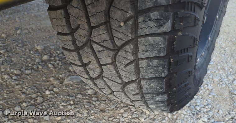 image for item ER4522 2015 Ford F350 Super Duty utility bed pickup truck