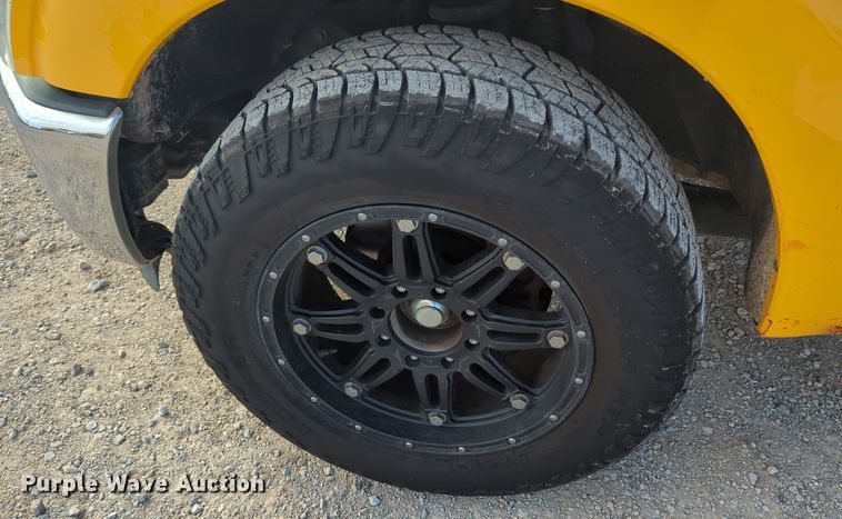 image for item ER4522 2015 Ford F350 Super Duty utility bed pickup truck