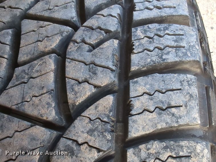 image for item ER4522 2015 Ford F350 Super Duty utility bed pickup truck