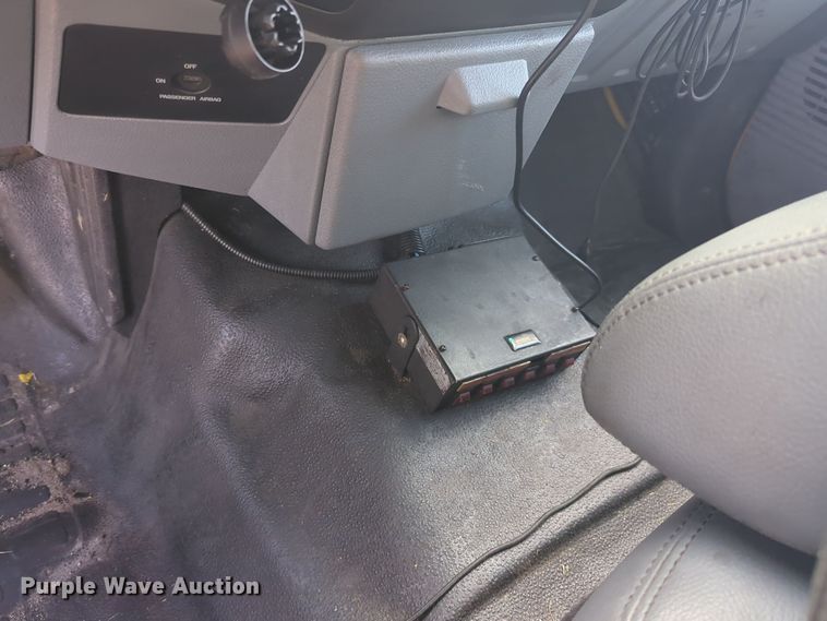 image for item ER4524 2016 Ford F350 Super Duty utility bed pickup truck