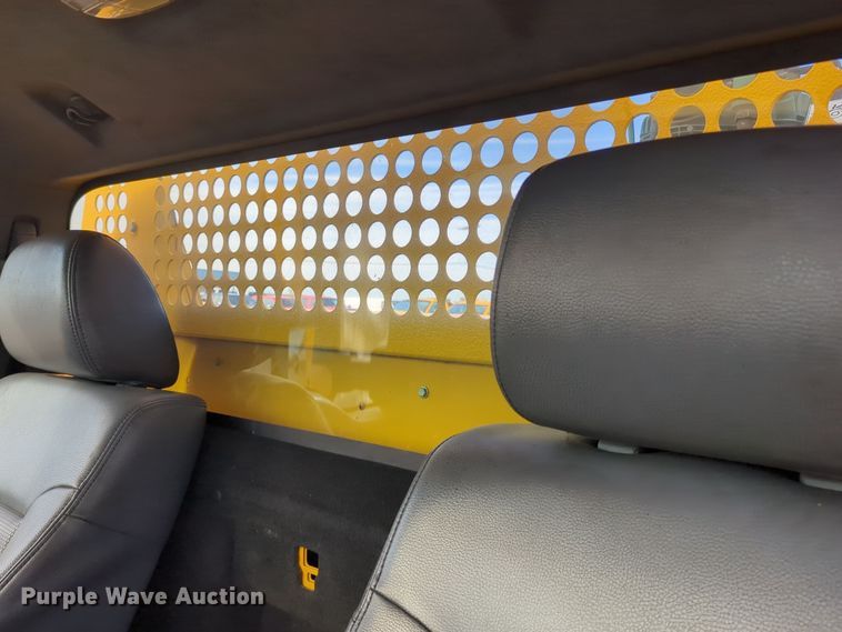 image for item ER4524 2016 Ford F350 Super Duty utility bed pickup truck