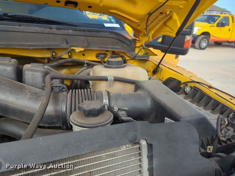 image for item ER4524 2016 Ford F350 Super Duty utility bed pickup truck