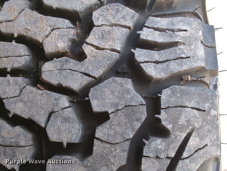 image for item ER4524 2016 Ford F350 Super Duty utility bed pickup truck