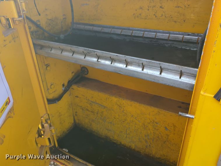 image for item ER4525 2018 Ford F350 Super Duty utility bed pickup truck