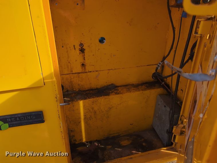 image for item ER4525 2018 Ford F350 Super Duty utility bed pickup truck