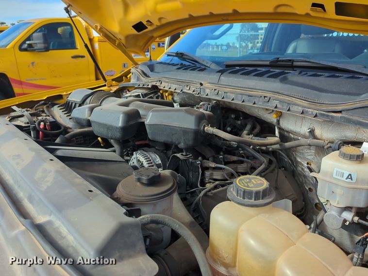 image for item ER4525 2018 Ford F350 Super Duty utility bed pickup truck