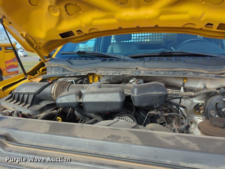 image for item ER4525 2018 Ford F350 Super Duty utility bed pickup truck