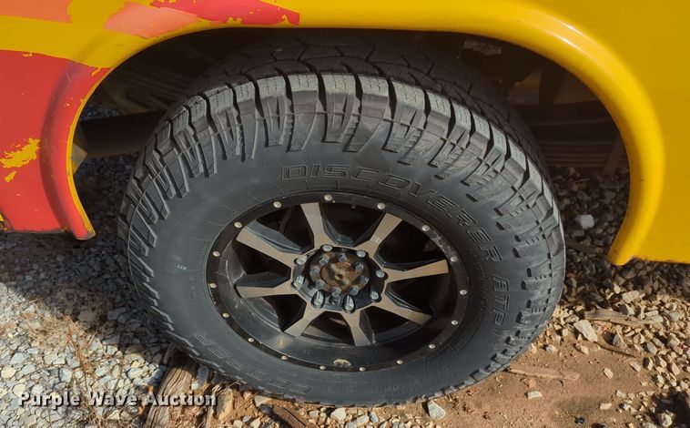 image for item ER4525 2018 Ford F350 Super Duty utility bed pickup truck