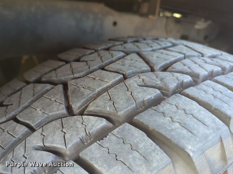 image for item ER4525 2018 Ford F350 Super Duty utility bed pickup truck