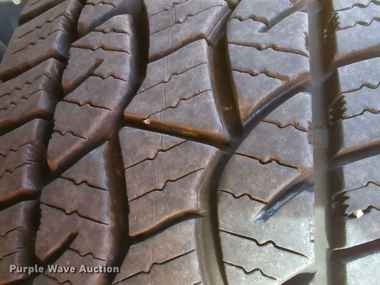 image for item ER4525 2018 Ford F350 Super Duty utility bed pickup truck