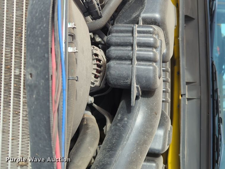 image for item ER4526 2015 Ford F350 Super Duty utility bed pickup truck