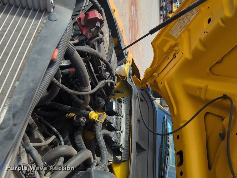 image for item ER4526 2015 Ford F350 Super Duty utility bed pickup truck