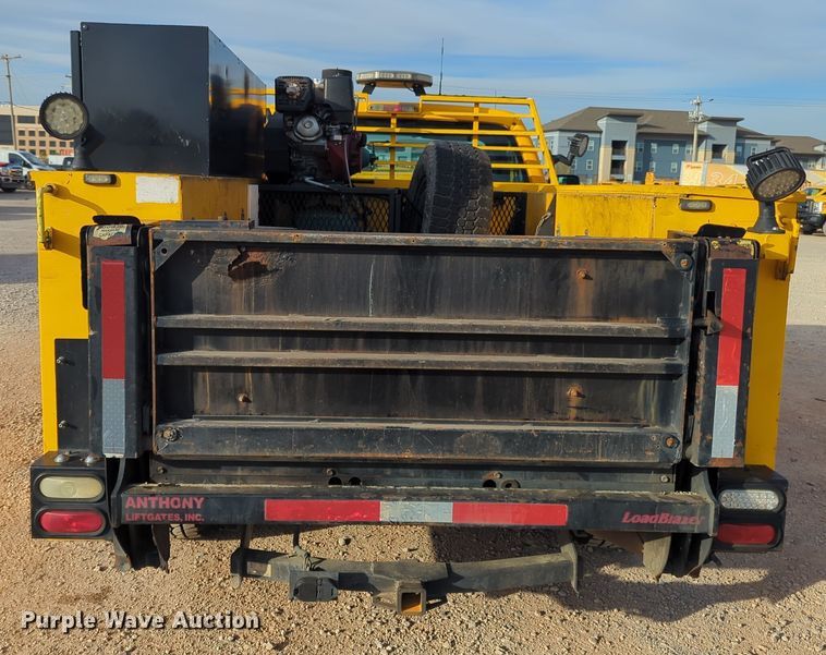 image for item ER4527 2015 Ford F350 Super Duty utility bed pickup truck