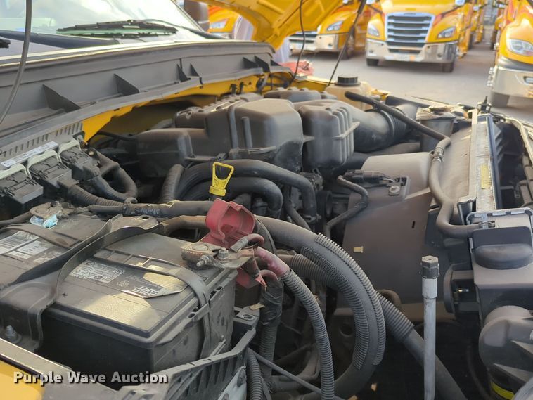 image for item ER4527 2015 Ford F350 Super Duty utility bed pickup truck