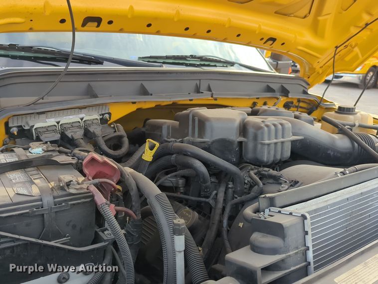 image for item ER4527 2015 Ford F350 Super Duty utility bed pickup truck