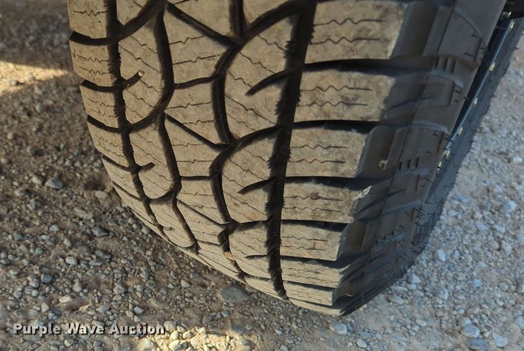 image for item ER4527 2015 Ford F350 Super Duty utility bed pickup truck