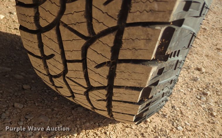 image for item ER4527 2015 Ford F350 Super Duty utility bed pickup truck