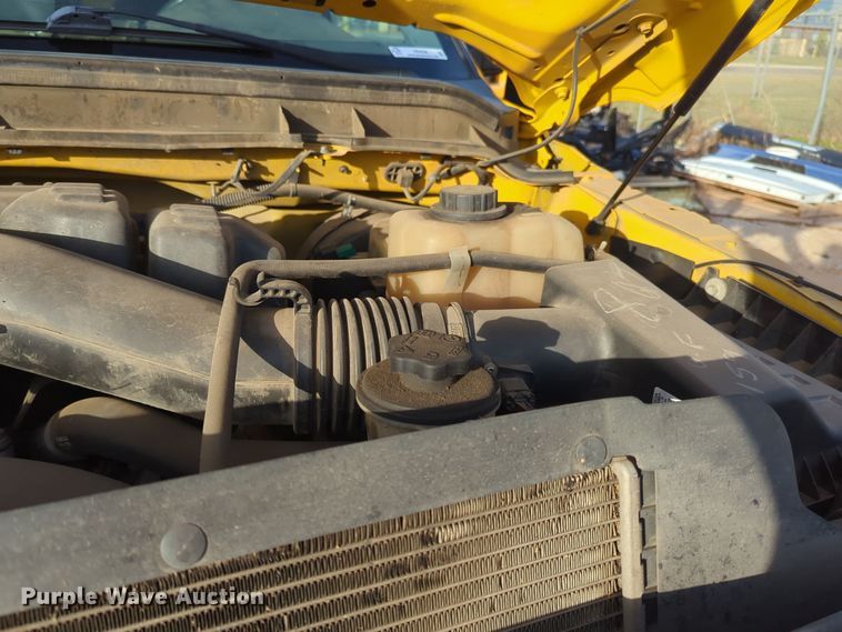 image for item ER4528 2016 Ford F350 Super Duty utility bed pickup truck