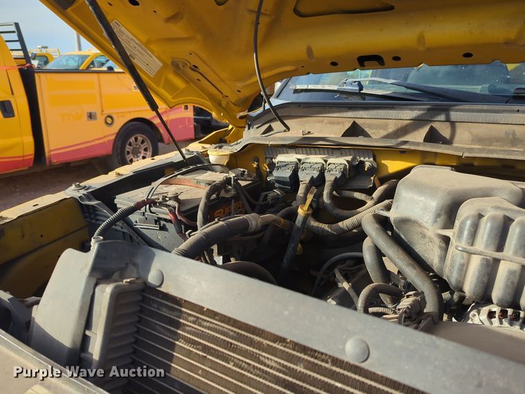 image for item ER4528 2016 Ford F350 Super Duty utility bed pickup truck