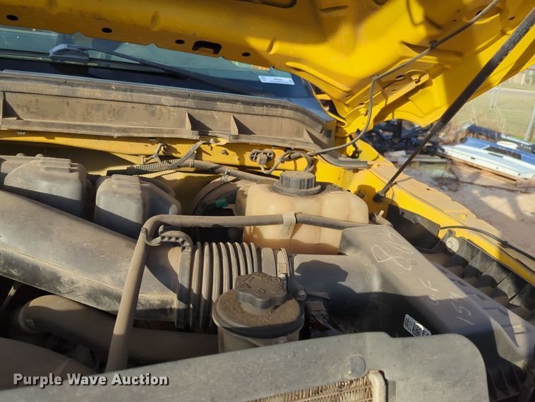 image for item ER4528 2016 Ford F350 Super Duty utility bed pickup truck