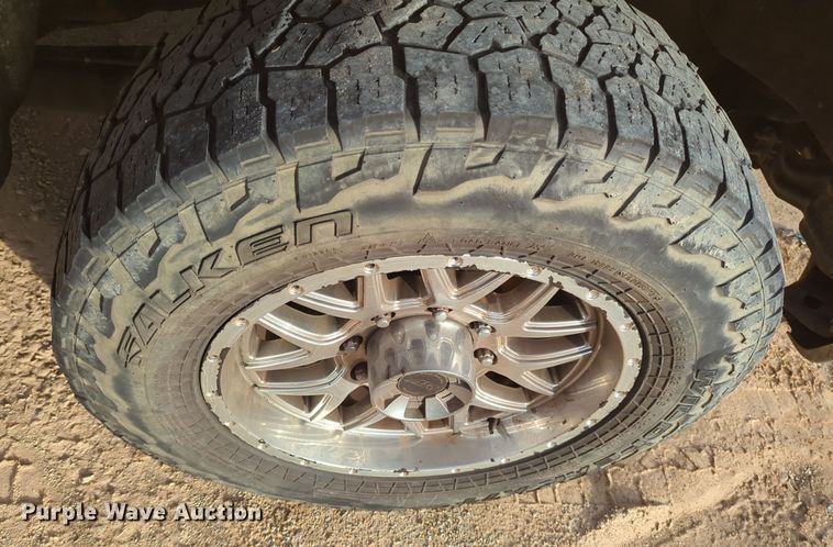 image for item ER4528 2016 Ford F350 Super Duty utility bed pickup truck