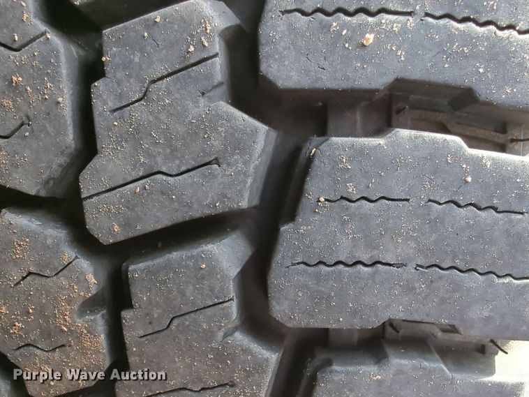 image for item ER4528 2016 Ford F350 Super Duty utility bed pickup truck