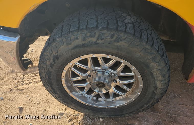 image for item ER4528 2016 Ford F350 Super Duty utility bed pickup truck