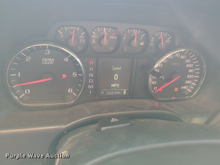 image for item ER4531 2016 Chevrolet Silverado 3500HD utility bed pickup truck