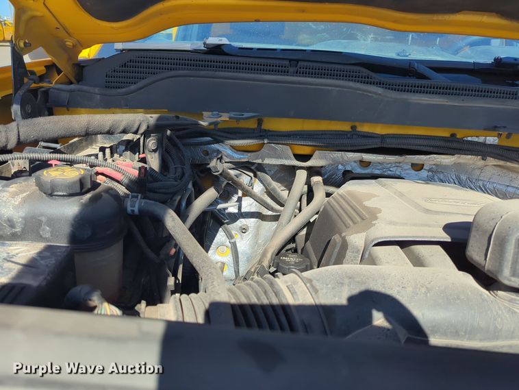 image for item ER4531 2016 Chevrolet Silverado 3500HD utility bed pickup truck