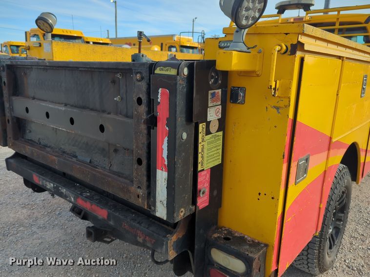 image for item ER4534 2015 Ford F350 Super Duty utility bed pickup truck